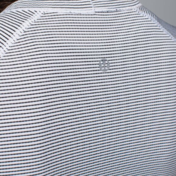(6014)  🍋 LULULEMON RUN: Swiftly Tech Short Sleeve *Stripe Sz 12 - Picture 5 of 8